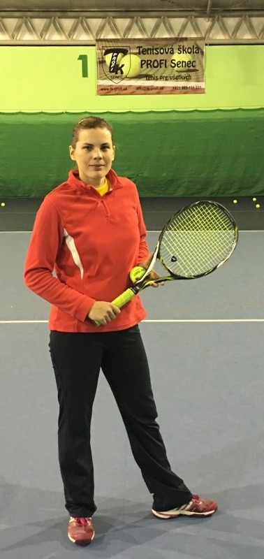 Trénerka tenisu Lenka
